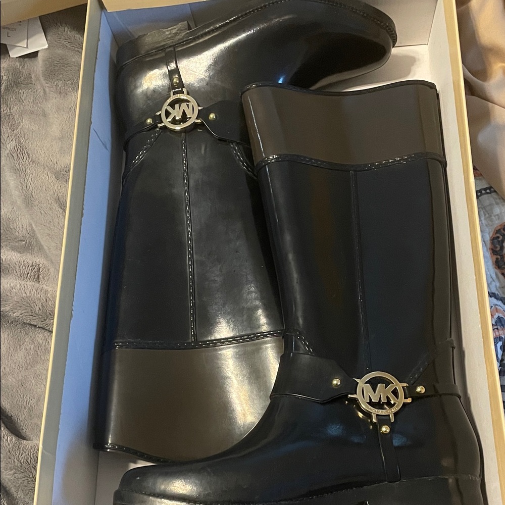 Michael Kors rain boots 9